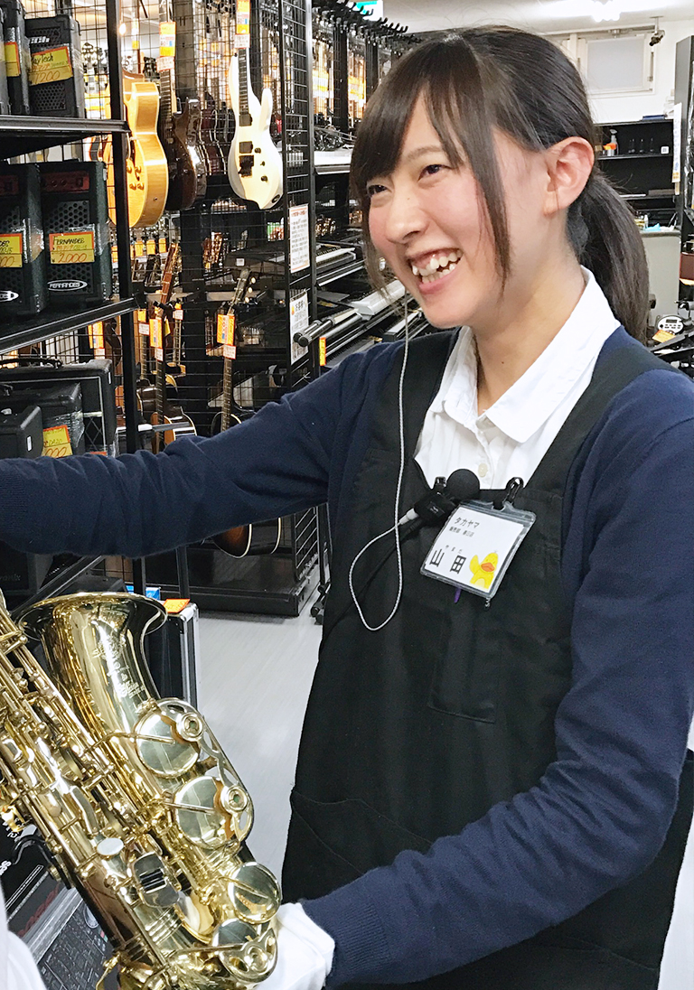 女性スタッフの服装